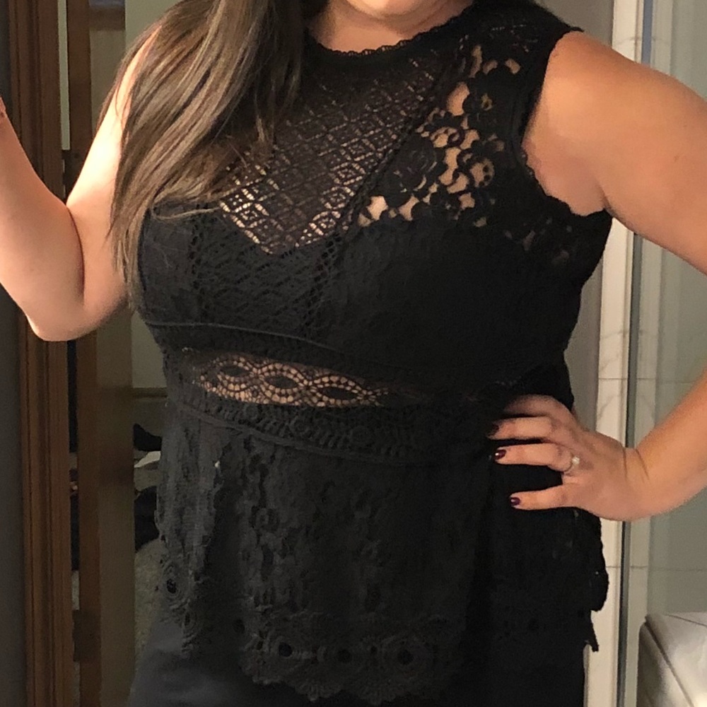 XXL sheer lace sleeveless top